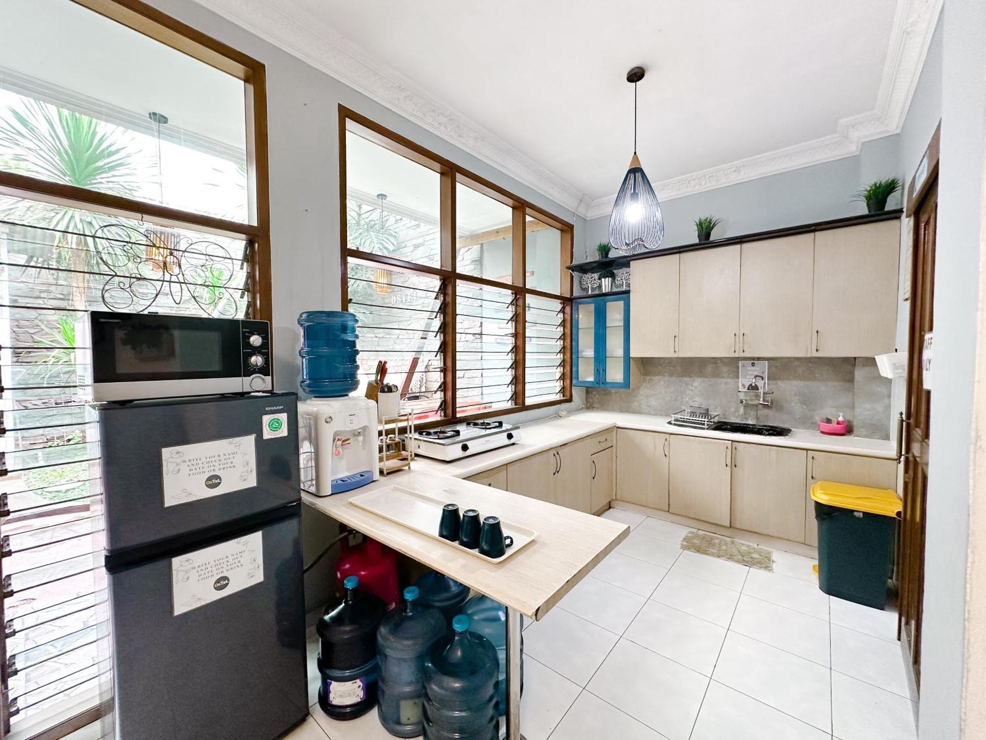 Ostel By Ostic Hostel Bandung Exterior photo